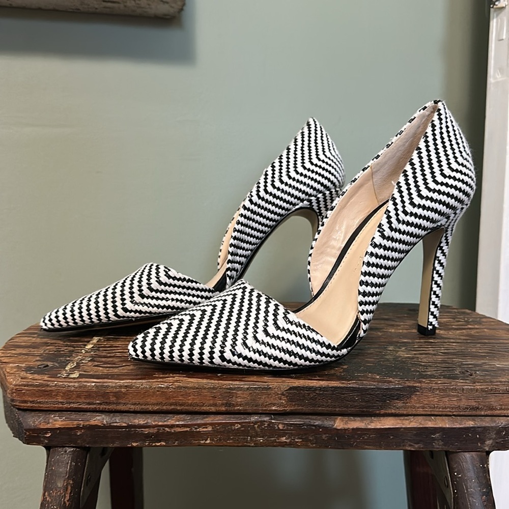 Banana Republic Adelia Black and White Chevron Woven  D’Orsay Heels